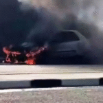 Carro é consumido...