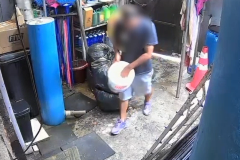 Homem é flagrado manipulando produto químico antes de intoxicação fatal em academia de SP