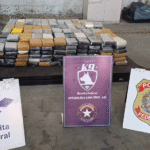 Receita Federal intercepta...