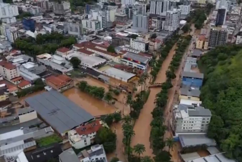 Sobe para 37 o número de mortos após chuvas em Juiz de Fora e Ubá