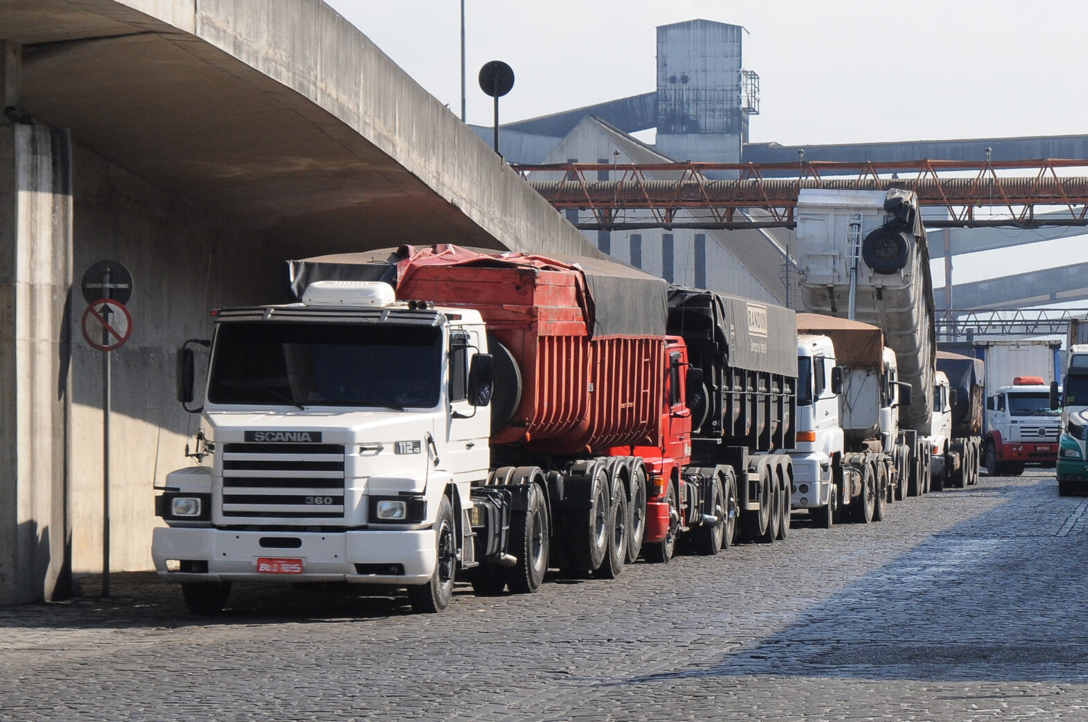 A Autoridade Portuária de Santos (APS) e o Sindicato dos Trabalhadores Autônomos de Cargas a Granel (Sindgran) chegaram a um acordo...