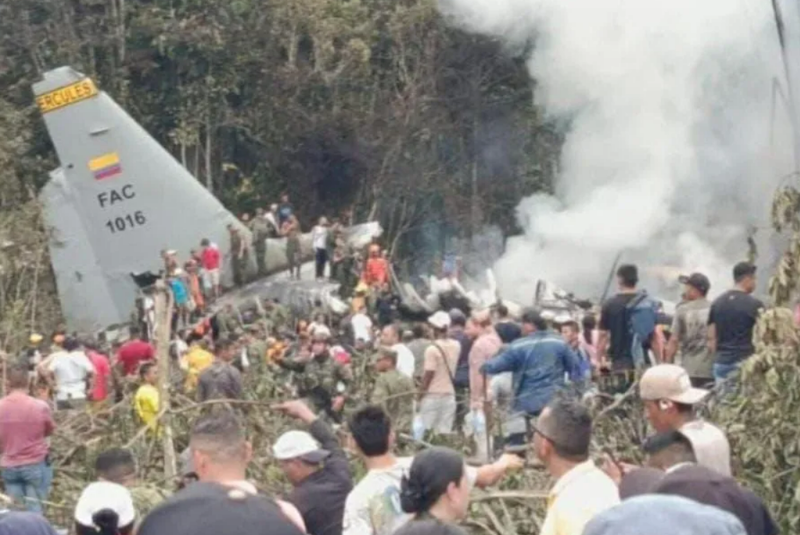 Queda de avião militar na Colômbia deixa um morto e 77 feridos