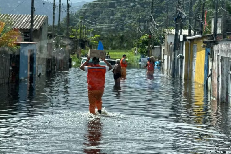 A Defesa Civil realiza, nesta segunda-feira (2), visitas técnicas em moradias de Mongaguá, no litoral de São Paulo, após as fortes chuvas...