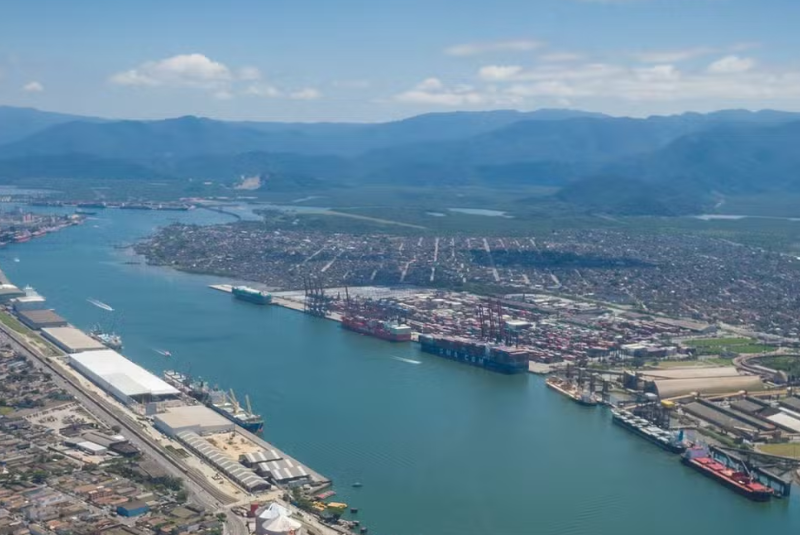O Porto de Santos, no litoral de São Paulo, ainda não teve suas operações afetadas pelo conflito entre Irã e Estados Unidos.