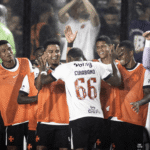 Renato Gaúcho celebra...