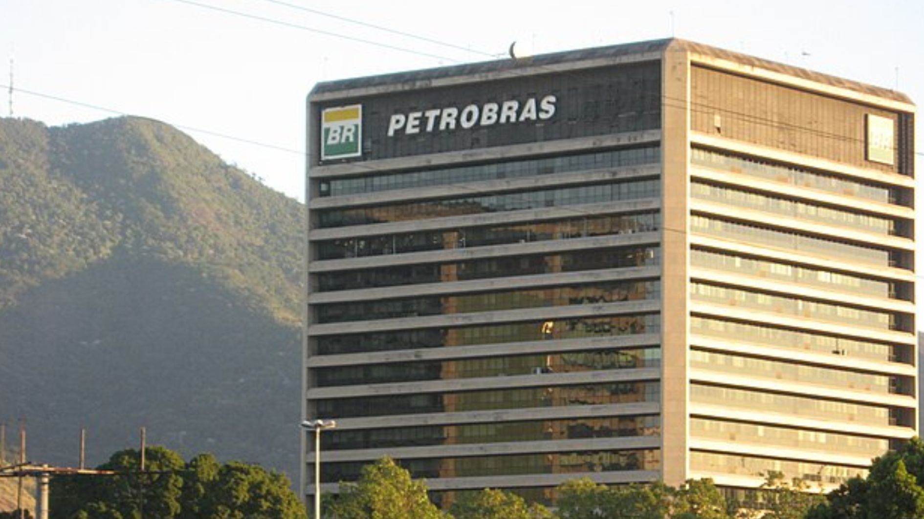 Concurso Petrobras 2026 1.100 vagas e salários de até R$ 11 mil