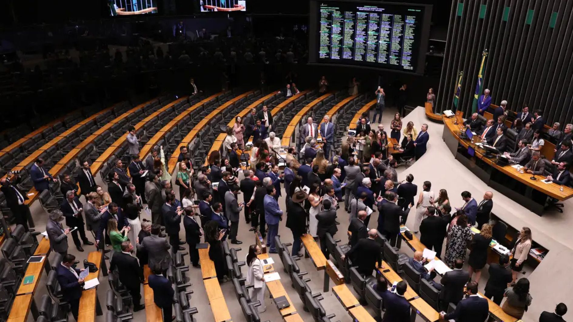 Congresso derruba veto ao PL da Dosimetria e muda penas