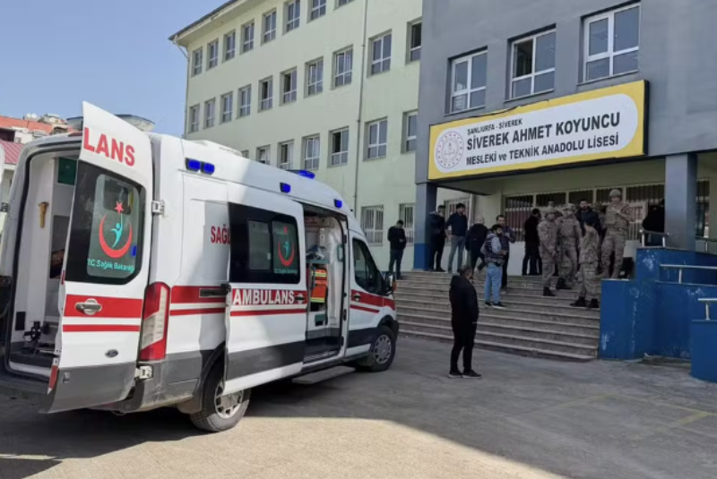 Ex-aluno armado invade escola e fere 16 pessoas na Turquia