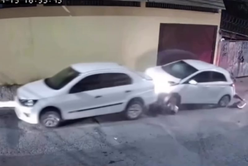 Tentativa de feminicídio: homem persegue e joga carro contra ex na Zona Sul
