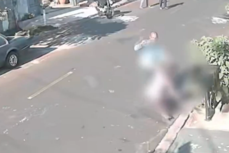 Mulher é esfaqueada no meio da rua por ex-companheiro em Ribeirão Preto