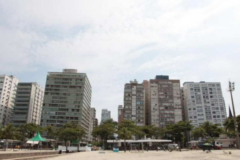 Alinhamento de prédio torto em Santos pode custar até R$ 22 milhões