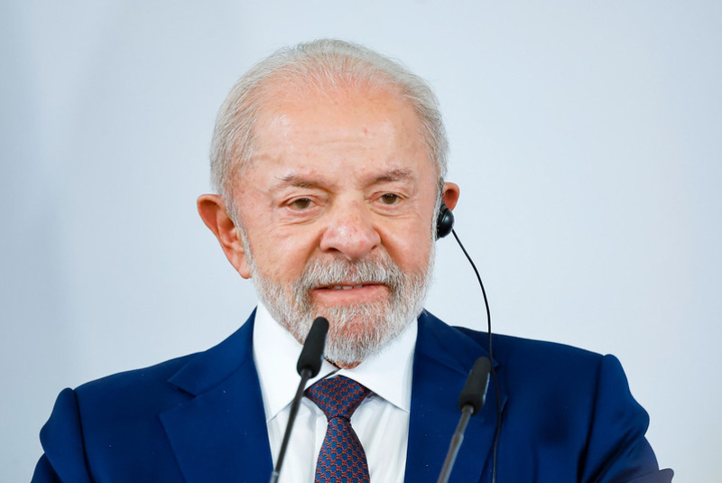 Lula cita Espanha e reforça proposta para acabar com escala 6x1 no Brasil