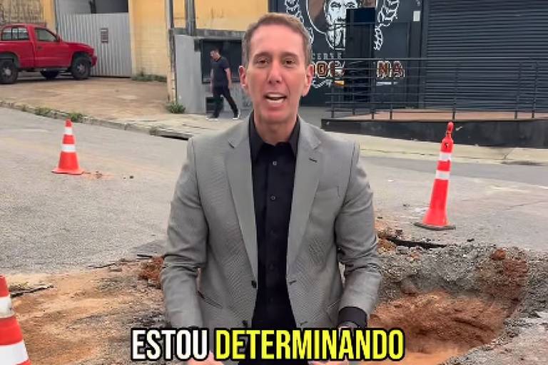 Prefeito de Sorocaba, Rodrigo Manga, foi denunciado por autopromoção com um buraco falso Foto: Reprodução