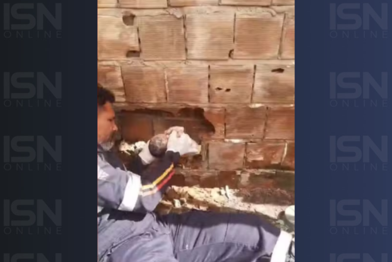 Recém-nascido é encontrado abandonado entre paredes na Paraíba
