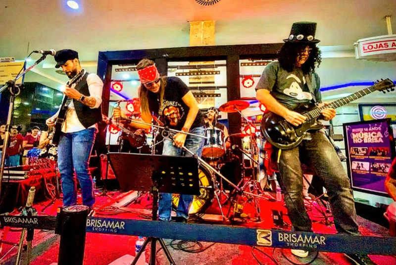Banda cover do Guns N’ Roses agita Brisamar Shopping neste domingo (31)