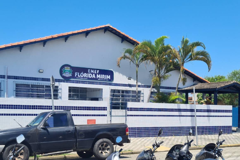 A diretora da Escola Municipal de Educação Fundamental (EMEF) Minol Ivata, em Mongaguá, no litoral de São Paulo, foi agredida...