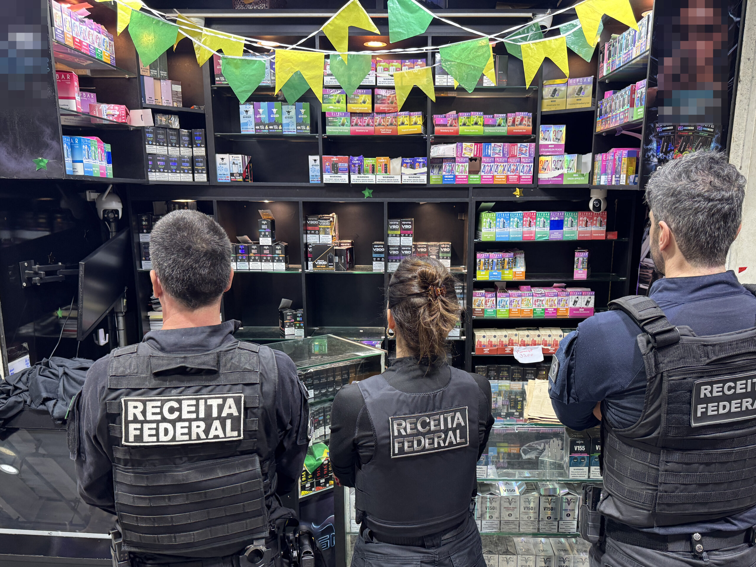 Operação apreende 13 mil cigarros eletrônicos ilegais no Centro de São Paulo