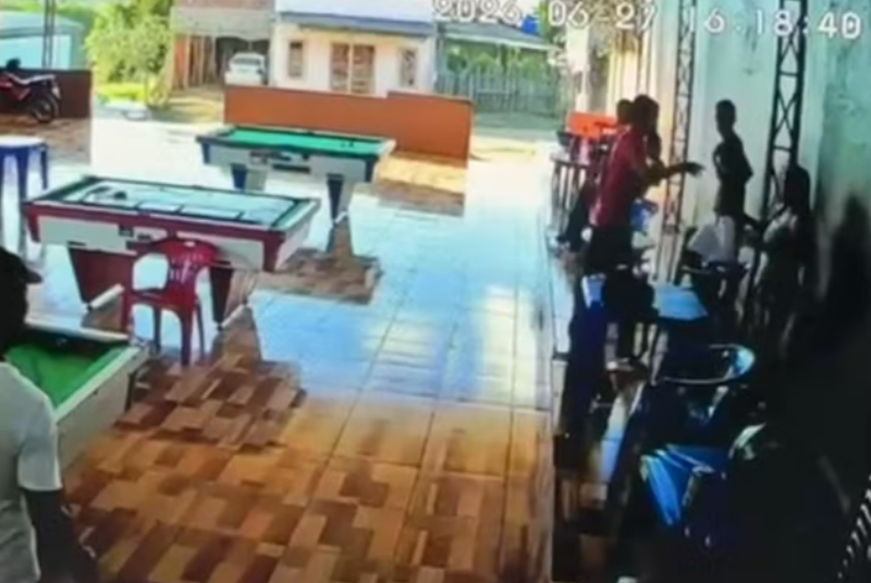 Mulher escapa de feminicídio após arma falhar durante ataque em bar no Acre