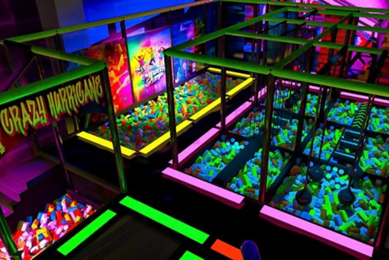 Brisamar Shopping inaugura Embark Kart Electric e Jump com diversão para toda família