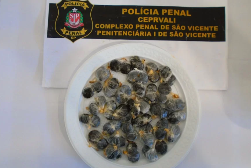 Companheira de detento tentou entrar na Penitenciária 1 ‘Dr. Geraldo de Andrade Vieira’, em São Vicente, neste domingo (7)...