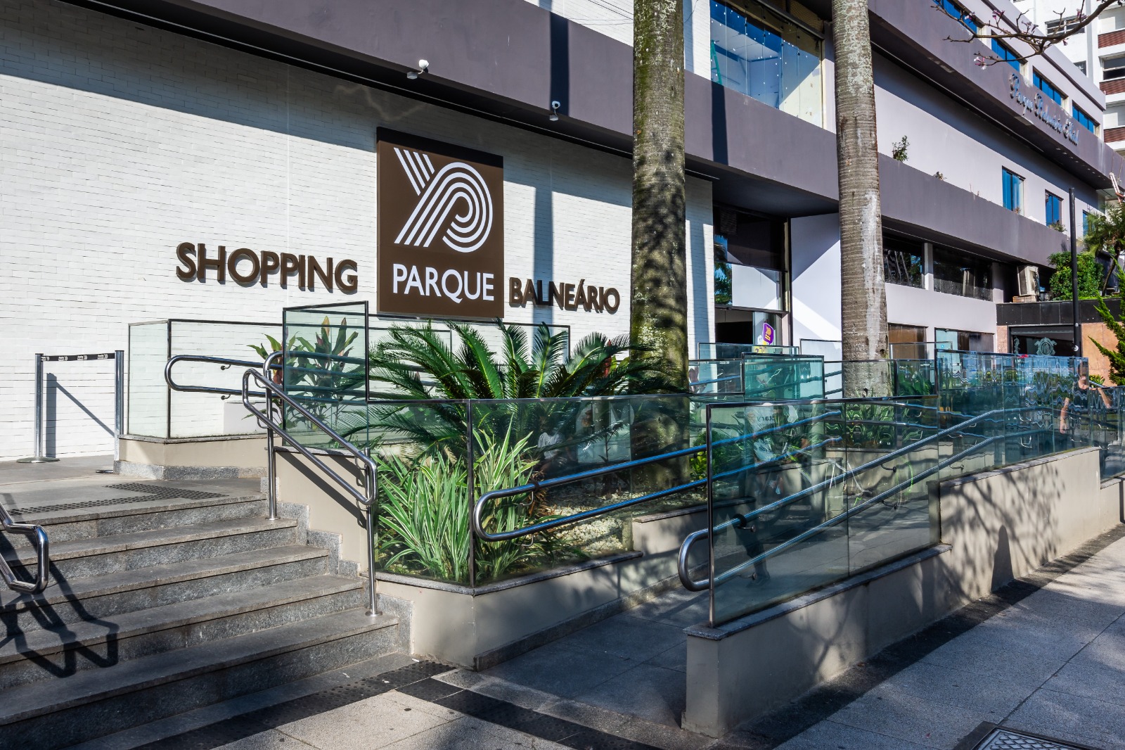 Dia dos Namorados ganha campanha especial no Shopping Parque Balneário