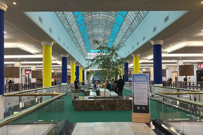Ponto de troca de figurinhas do Praiamar Shopping é prorrogado até o dia 2 de agosto