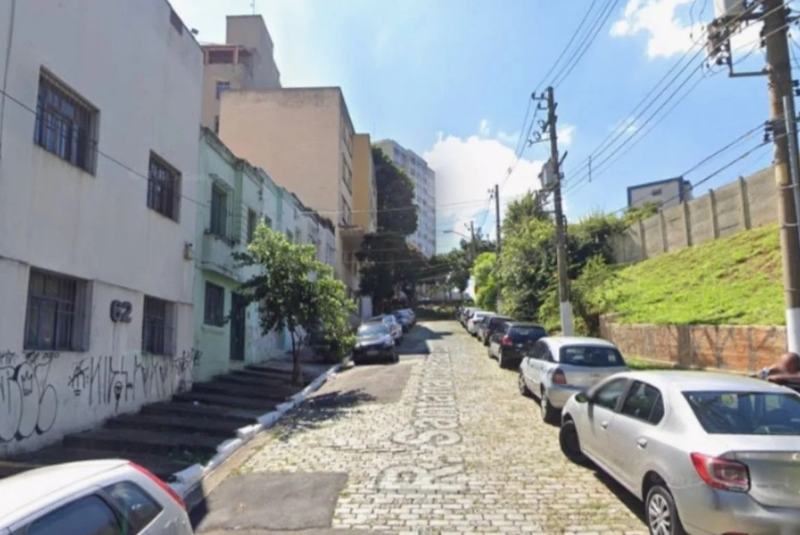 Um homem foi preso após matar o próprio pai a facadas na manhã desta quarta-feira (15), no bairro da Liberdade, região central...