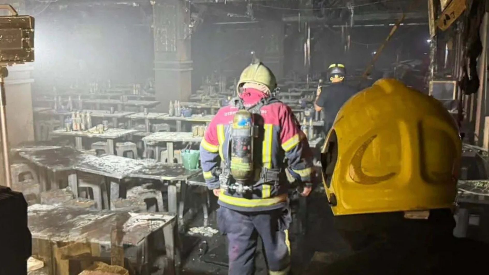 Incêndio em pub em Bangkok