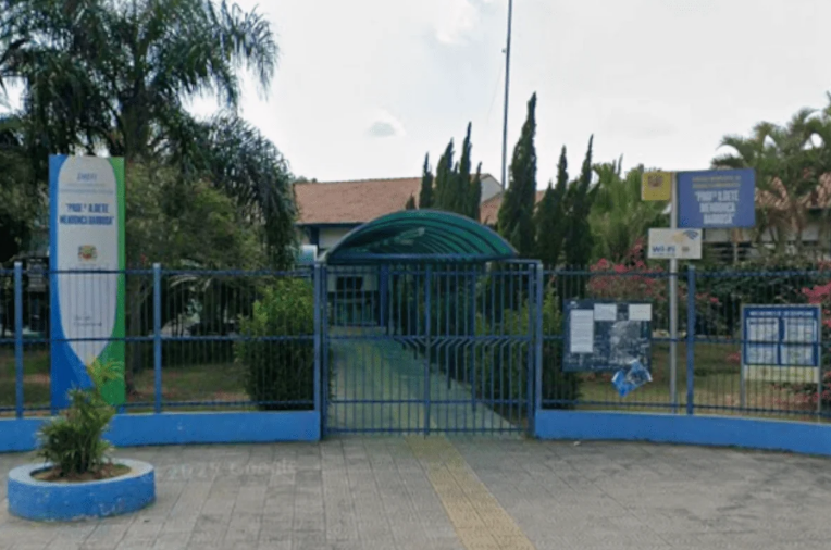 Professora denuncia que aluno colocou vidro em copo de água em escola de São José dos Campos