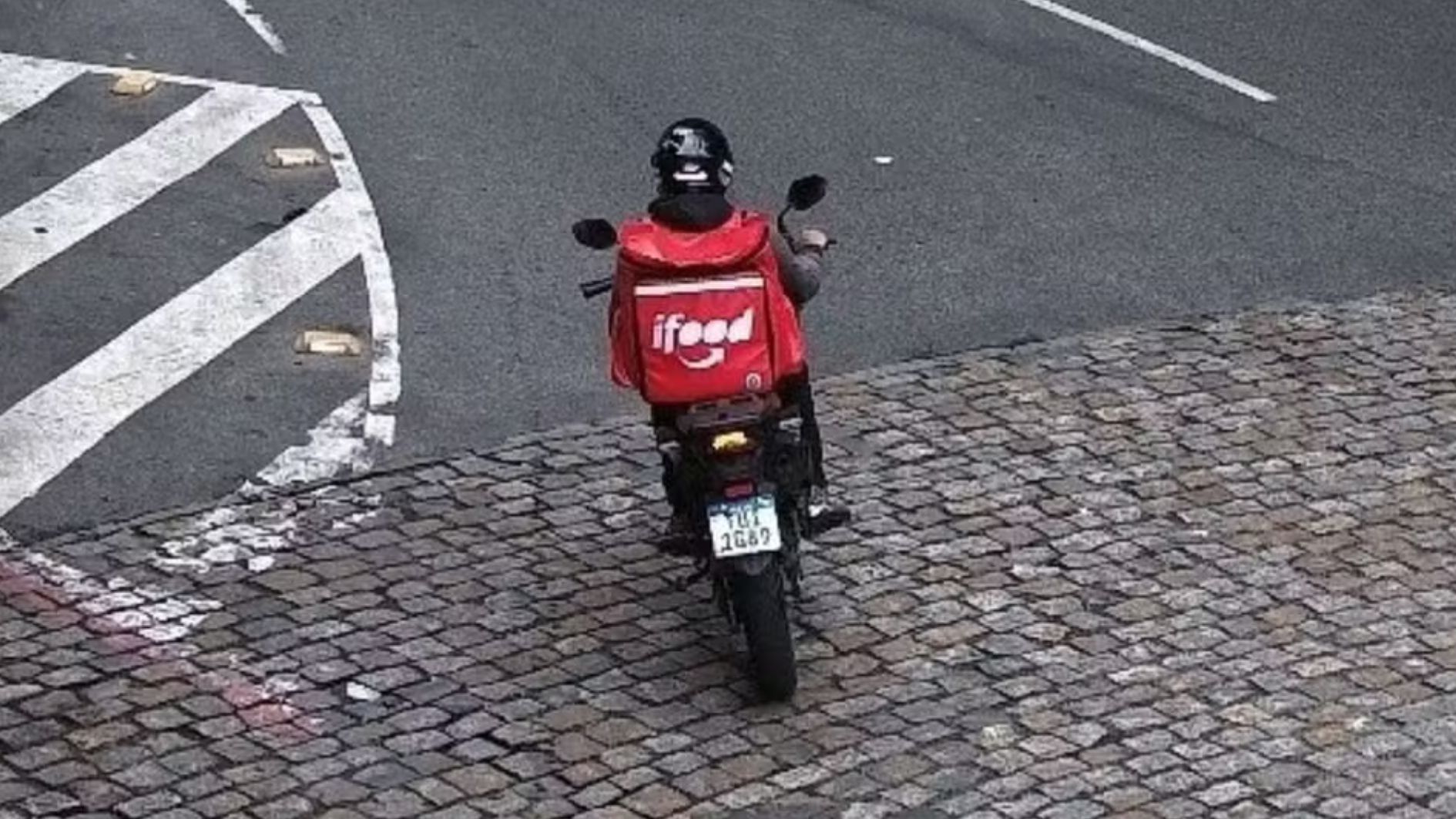 falso entregador é preso no Rio