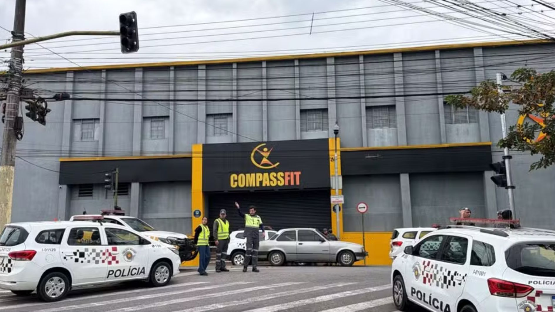 Homem é morto a tiros dentro de academia