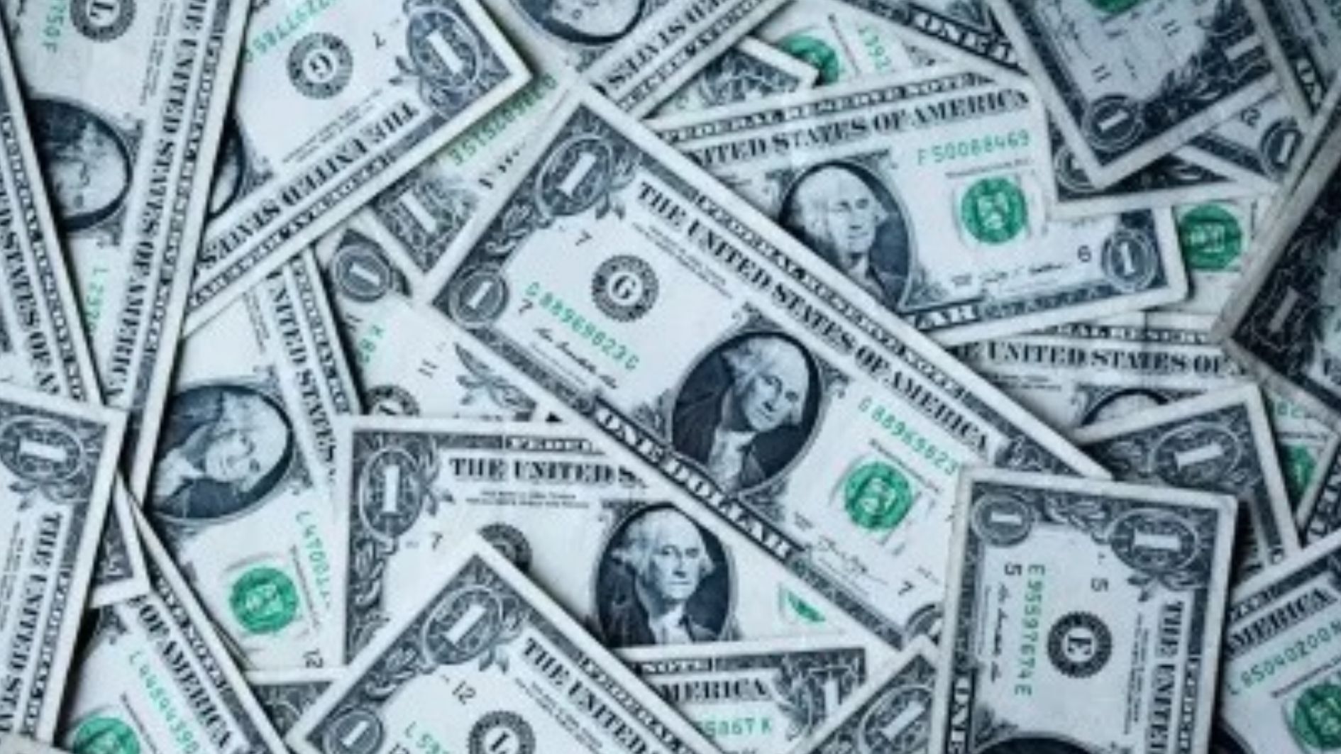 dólar cai
