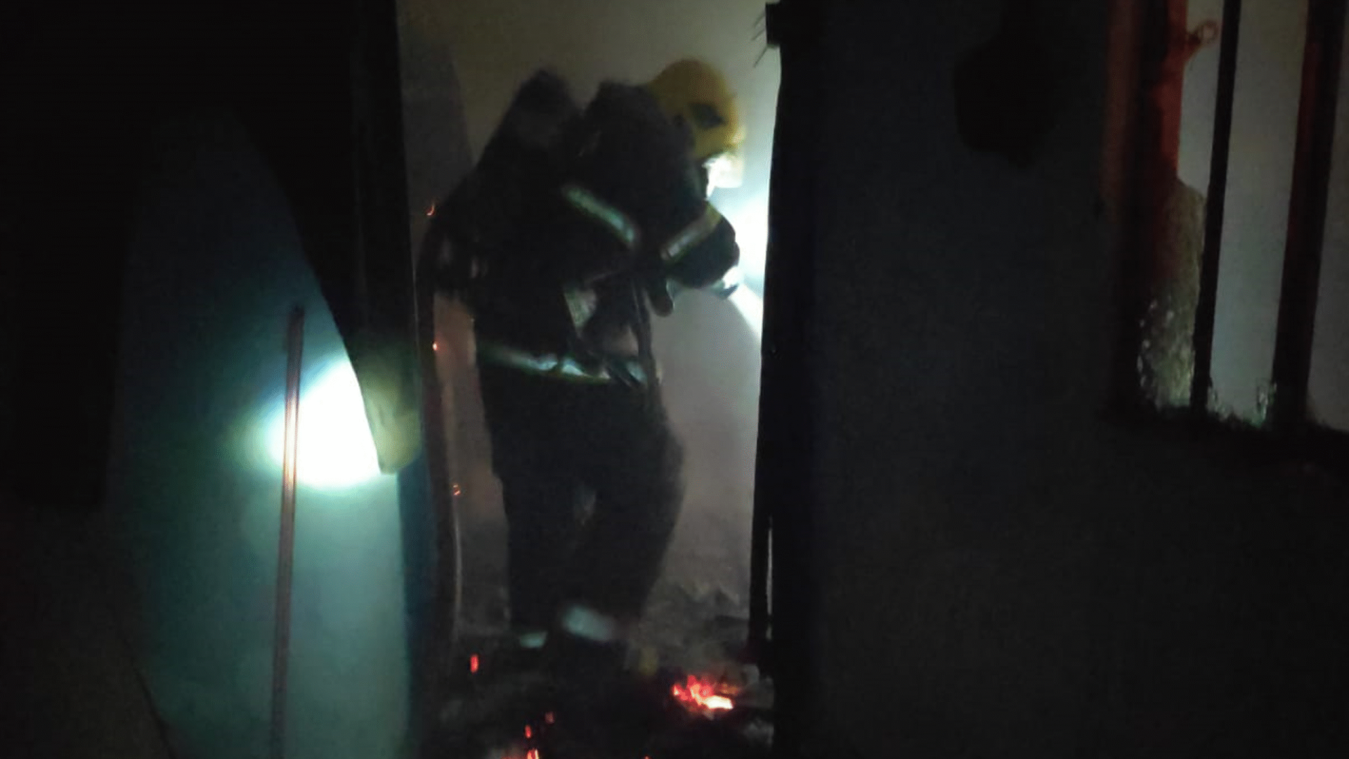 Incêndio atinge edícula no Parque São Geraldo, em Uberaba, após briga de casal