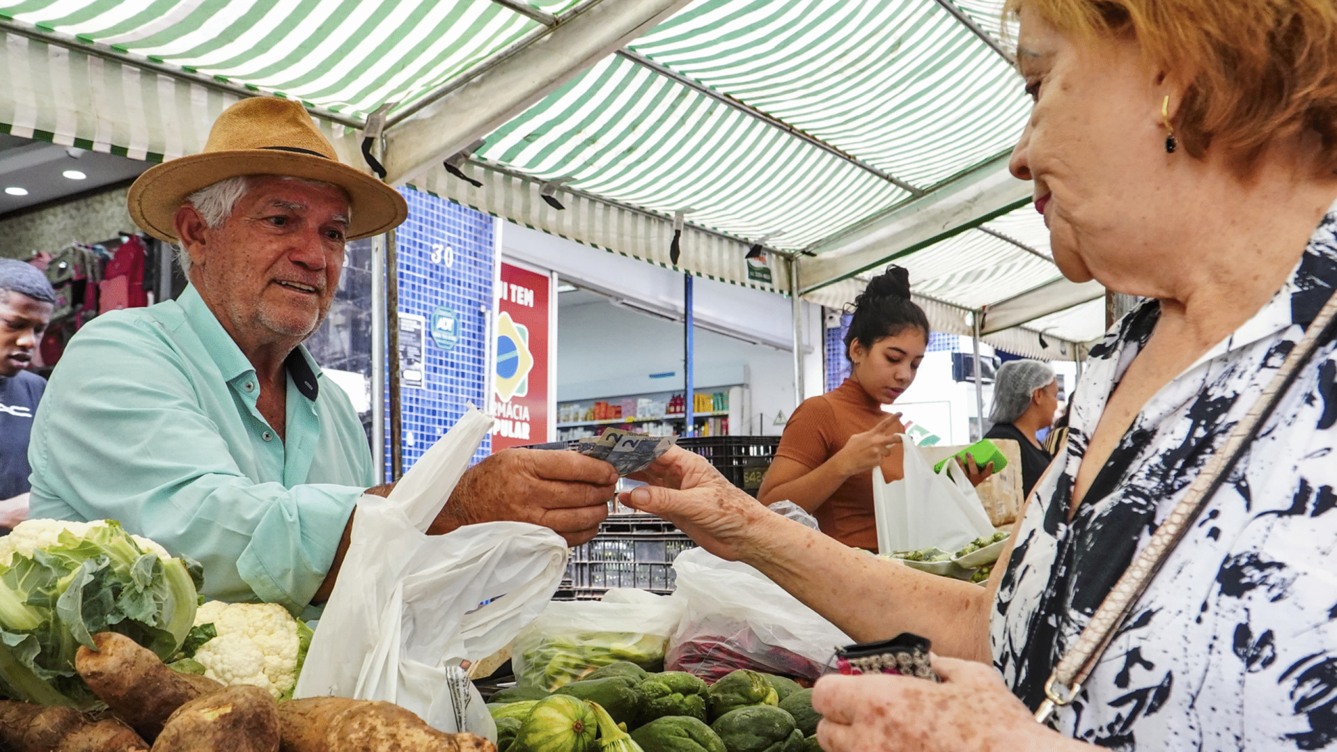 Feiras livres funcionam normalmente no feriado da padroeira (foto: Lílian Veronezi/Secom-PMU)