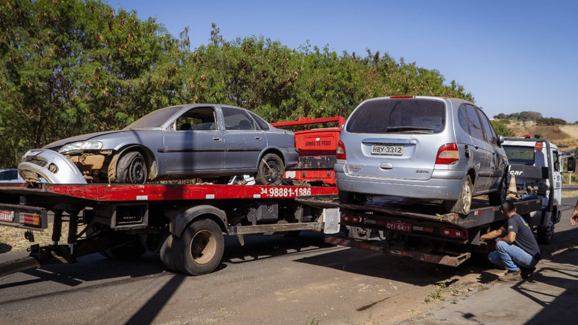 Posturas remove carcaças e veículos abandonados no Residencial Guilherme Borges (Foto: Alfredo Neto/Secom-PMU)