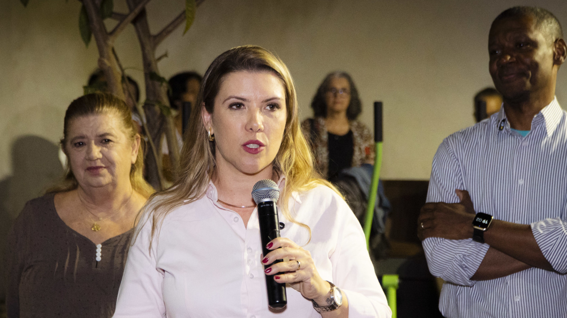 Prefeita e vice entregam praça na Vila Celeste e Vacimóvel para toda a população (Foto: Alfredo Neto/Secom-PMU)