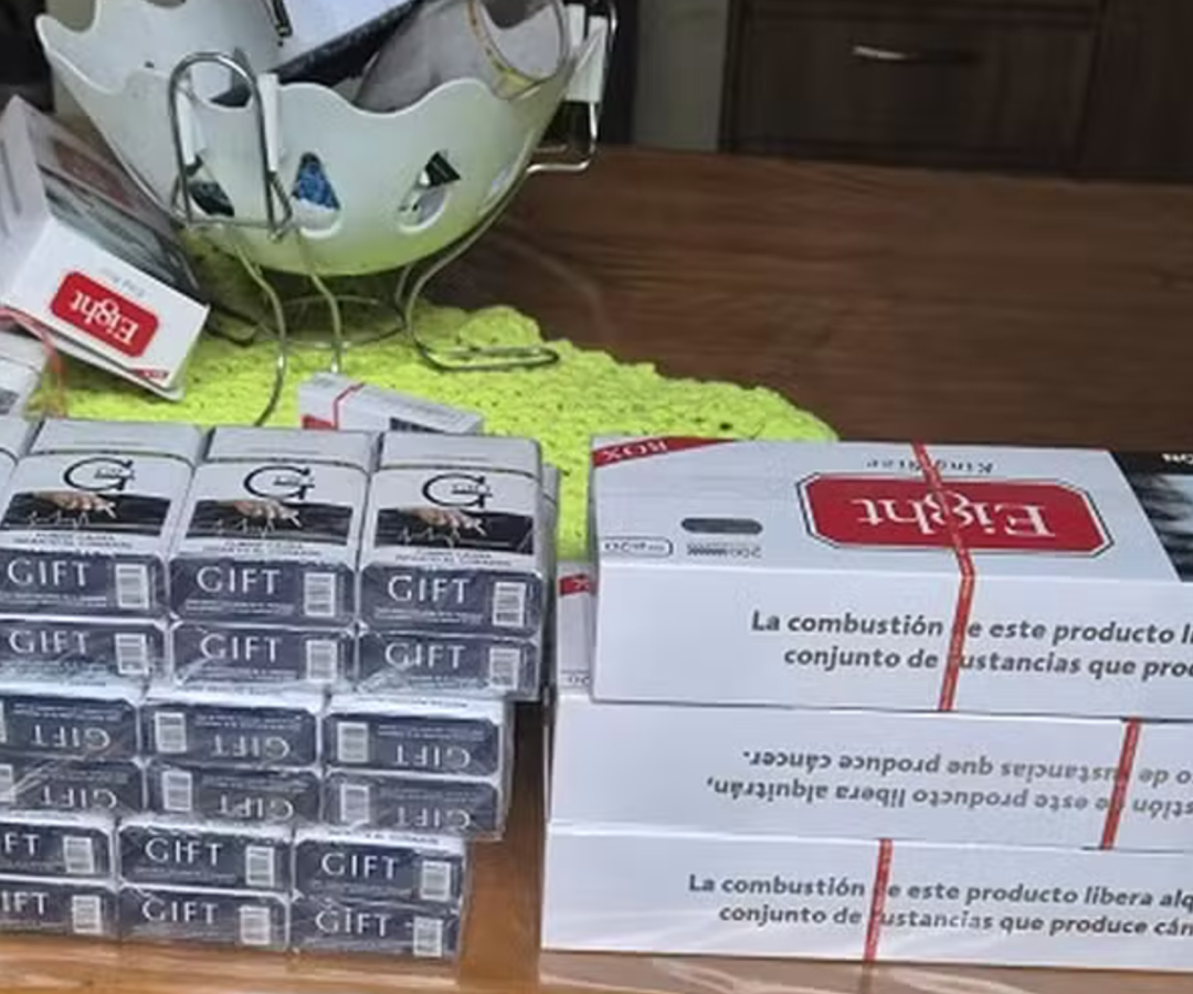 Duas distribuidoras de bebidas foram interditadas em Uberlândia durante operação que apreendeu produtos falsificados (Foto: divulgação/MPMG)