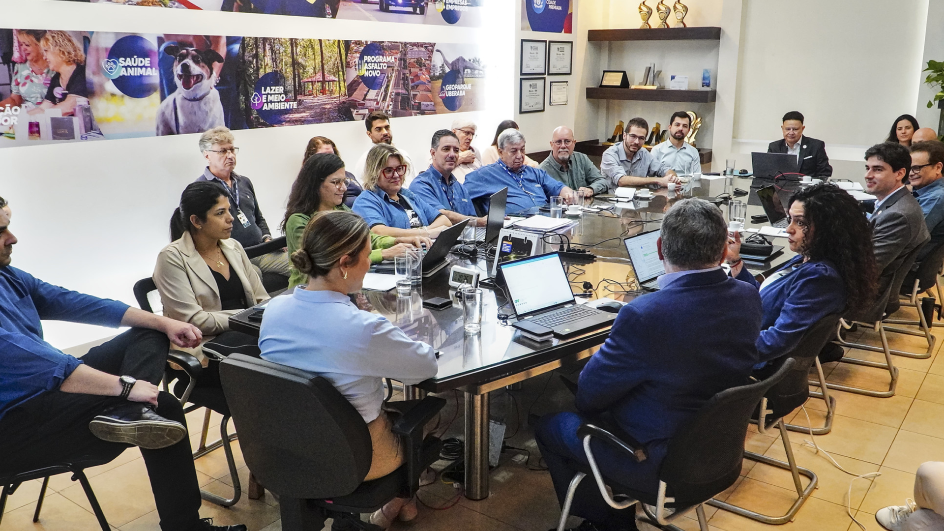 Desenvolve Uberaba Prefeitura e CAF discutem projetos e licitações das obras (foto: Lílian Veronezi/Secom-PMU)