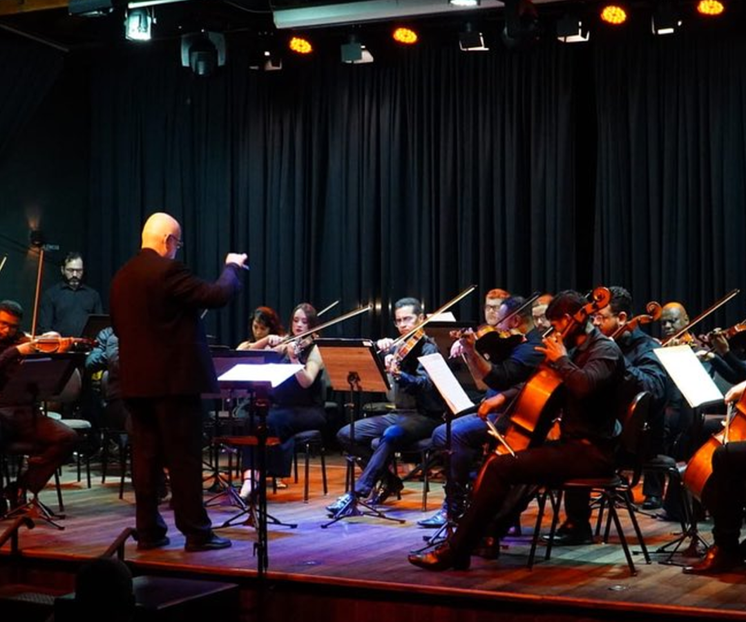 Orquestra Municipal de Uberaba durante apresentação (foto: redes sociais)
