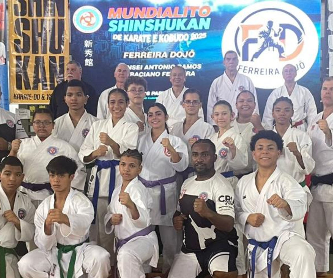 Uberaba no pódio internacional! Atletas do Dojo Tekken conquistaram 5 medalhas no Mundialito de Karatê e Kobudô em Praia Grande