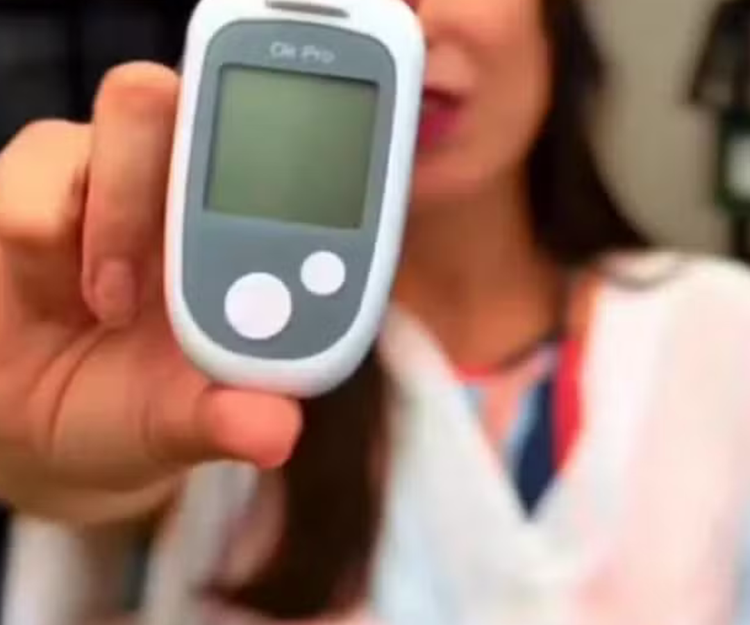 glicosímetro da marca OK Pro (Foto: Divulgação/Prefeitura de Pará de Minas)