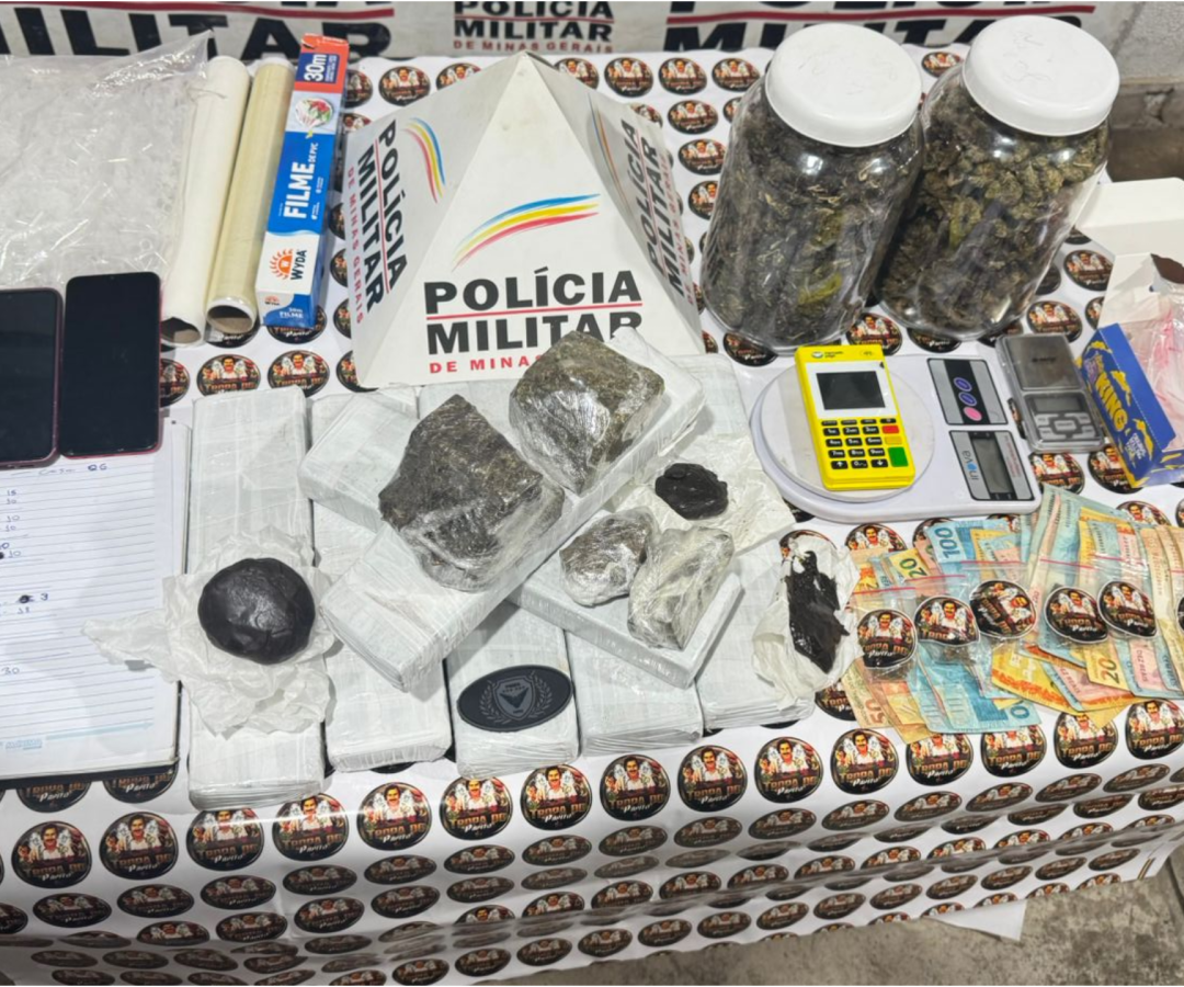 PM apreende grande quantidade de drogas e prende dois por tráfico