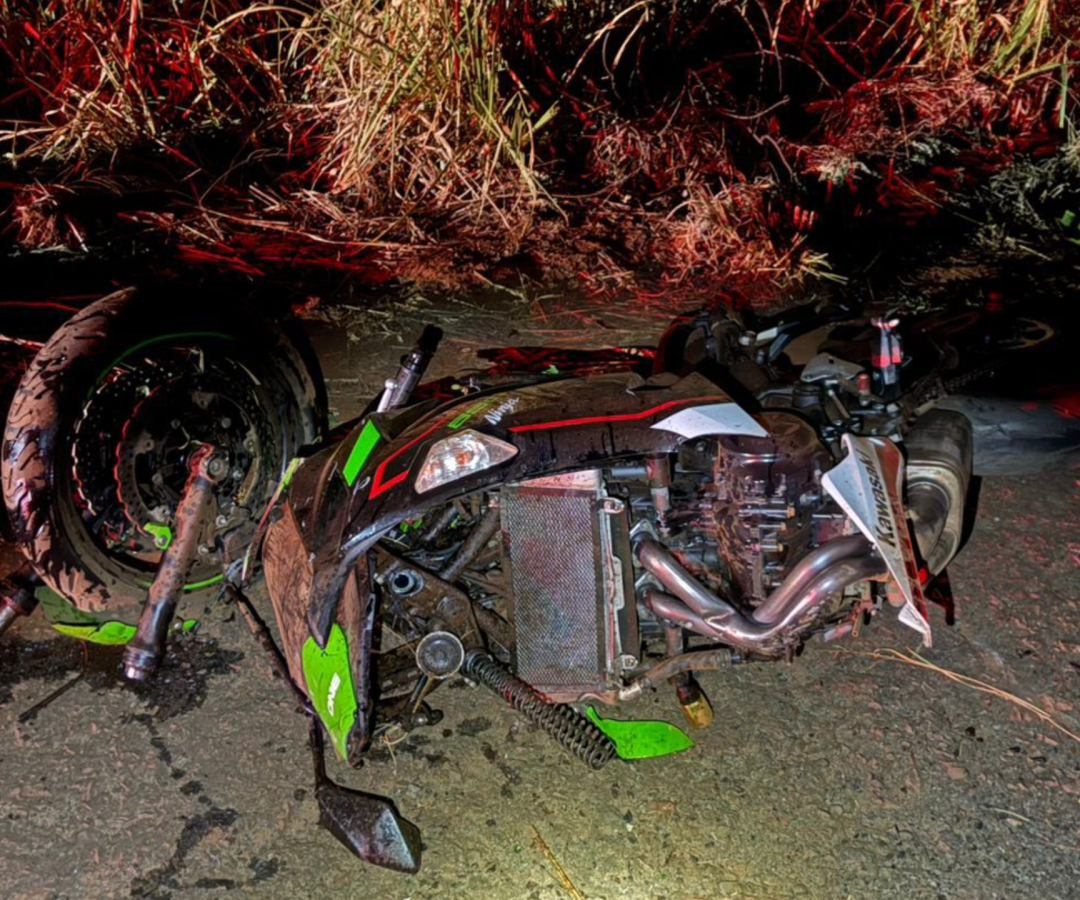 Jovem de 22 anos morre após perder controle da moto na MG-255, em Iturama. Vítima pilotava uma Kawasaki Ninja e não resistiu aos ferimentos.