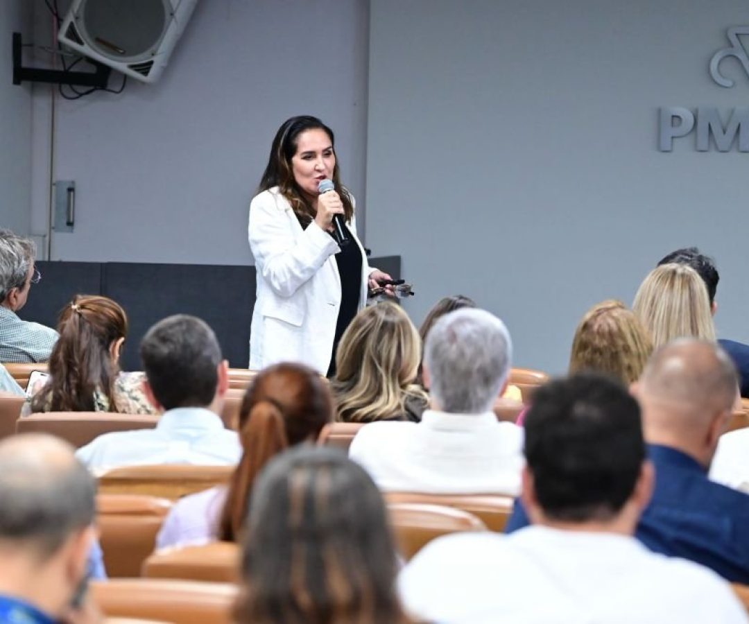 Ângela Pimenta Peres, falou da importância do trabalho dos adidos (foto: divulgação/ABCZ)