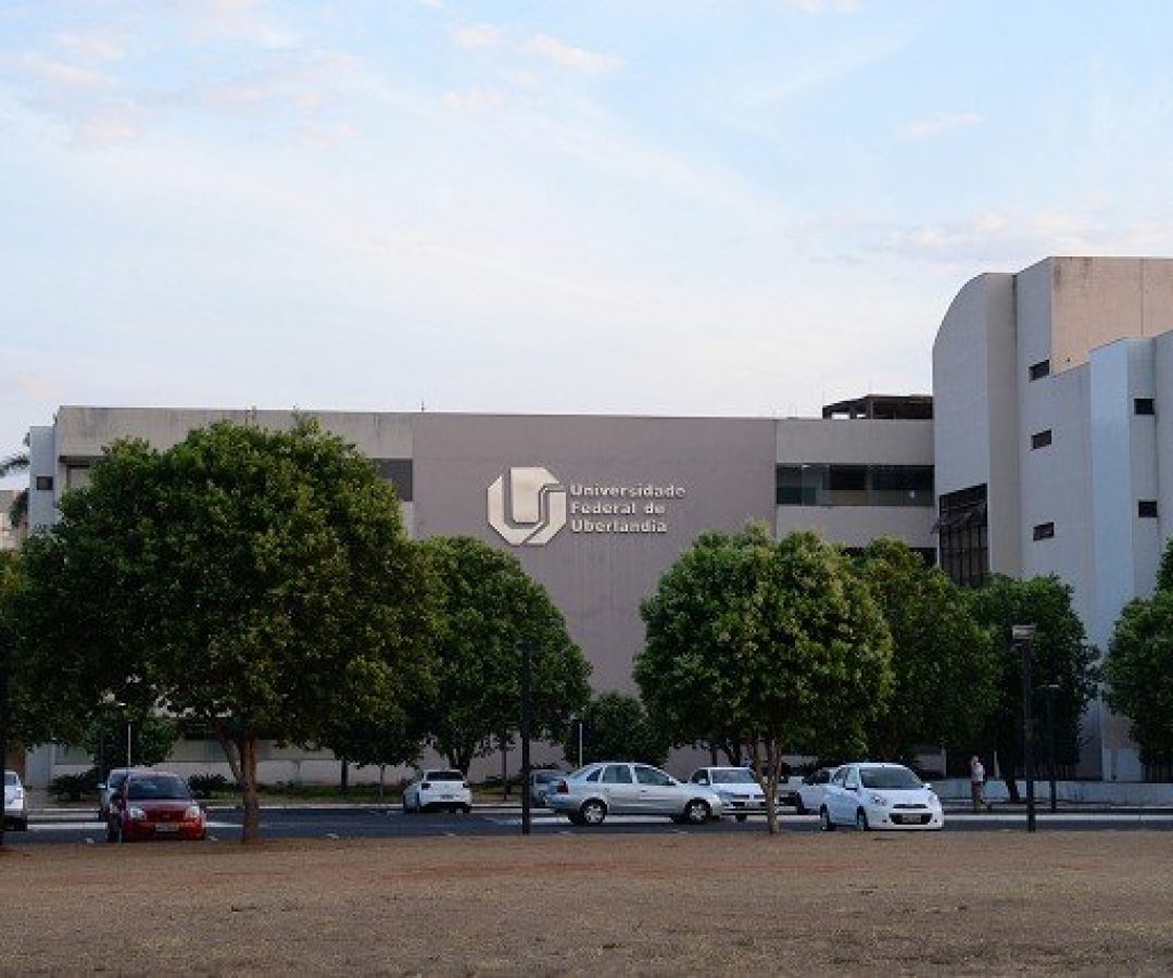 No campus da UFU, comissão discute com lideranças e autoridades os conflitos fundiários no Triângulo Mineiro (Foto: Guilherme Dardanhan/Arquivo ALMG)