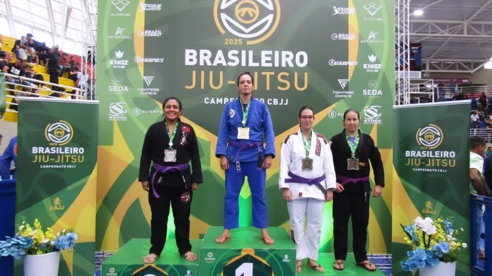 Débora Costa, tetra campeã do Brasileiro de Jiujitsu disputado em Barueri. (foto: arquivo pessoal)
