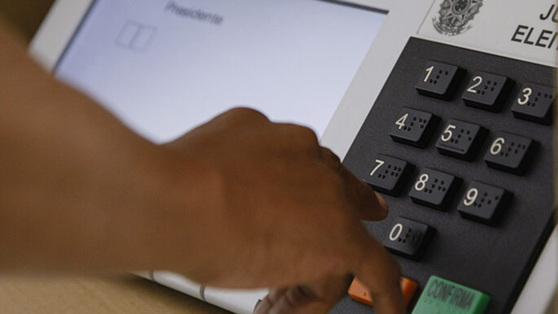 4c322bc188f6f0a8106e5808e8181438