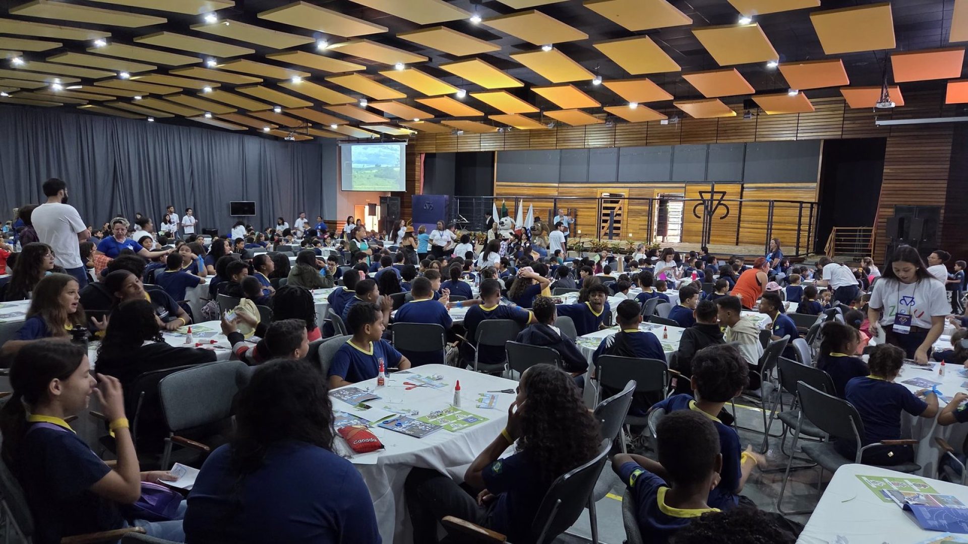 Mais de 1.400 alunos da rede municipal de Uberaba participam do projeto Zebu na Escola (foto: Ascom/PMU)
