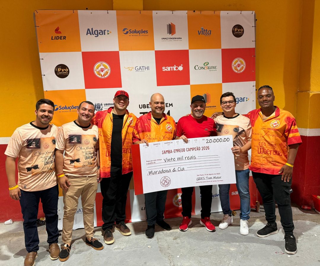 Primeiro ensaio da Tom Maior celebra samba-enredo em homenagem a Chico Xavier e à cidade