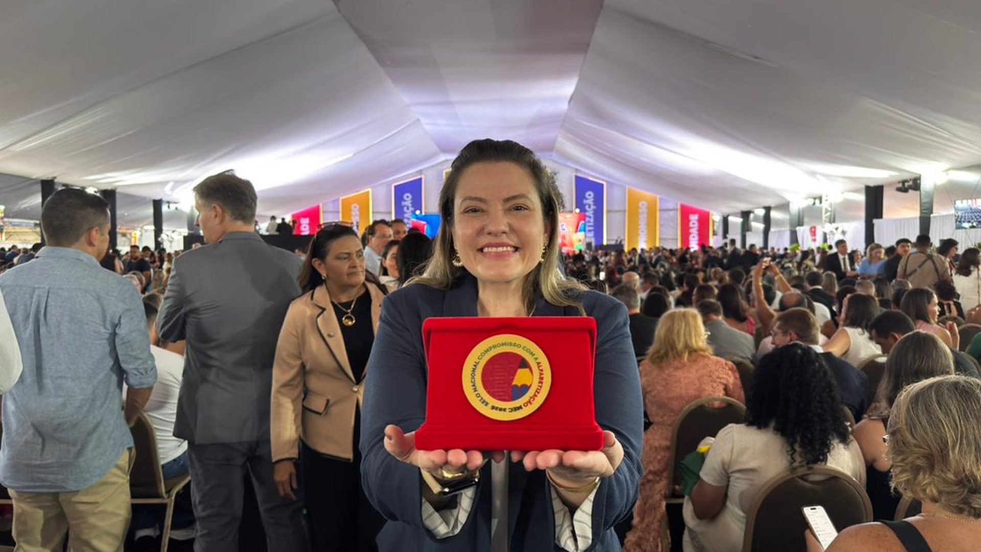 Juliana Petek, Secretária de Educação de Uberaba (Foto: Divulgação/PMU)